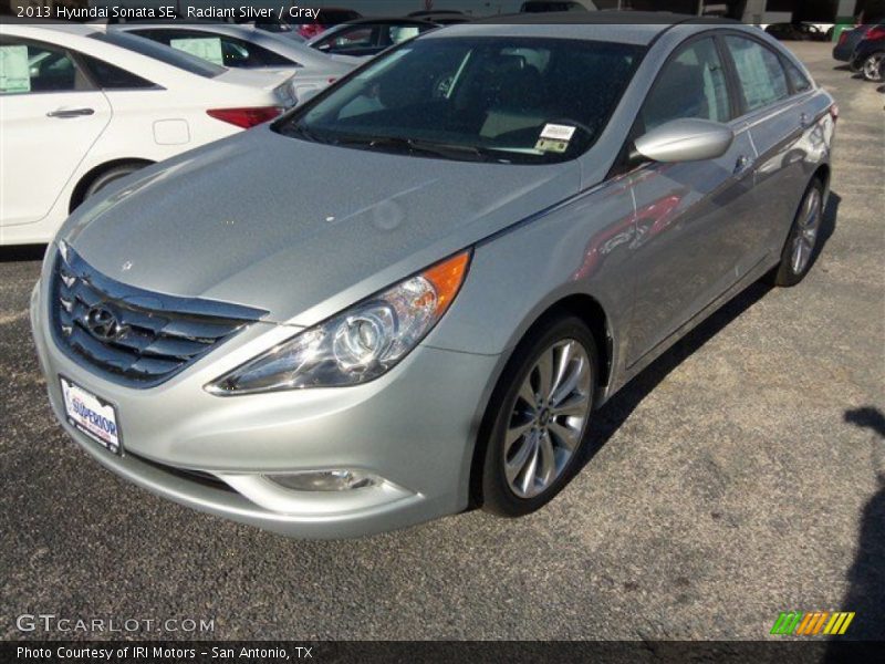 Radiant Silver / Gray 2013 Hyundai Sonata SE