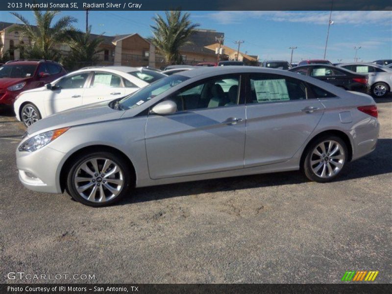 Radiant Silver / Gray 2013 Hyundai Sonata SE