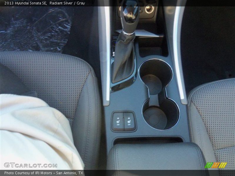 Radiant Silver / Gray 2013 Hyundai Sonata SE