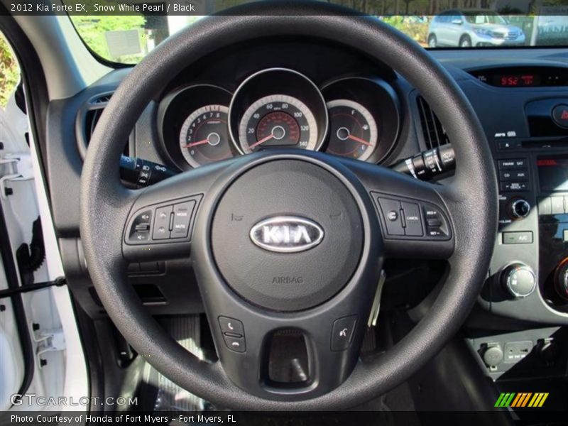 Snow White Pearl / Black 2012 Kia Forte EX