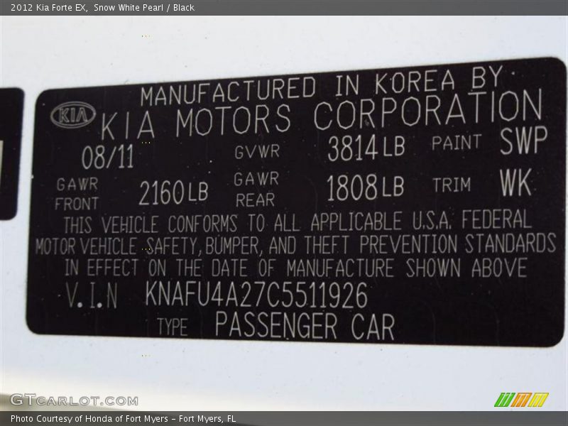 Snow White Pearl / Black 2012 Kia Forte EX