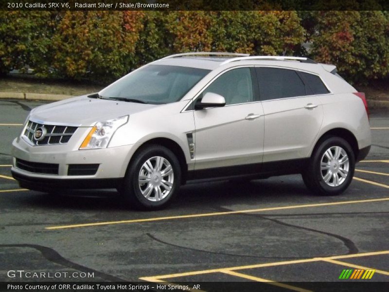 Front 3/4 View of 2010 SRX V6