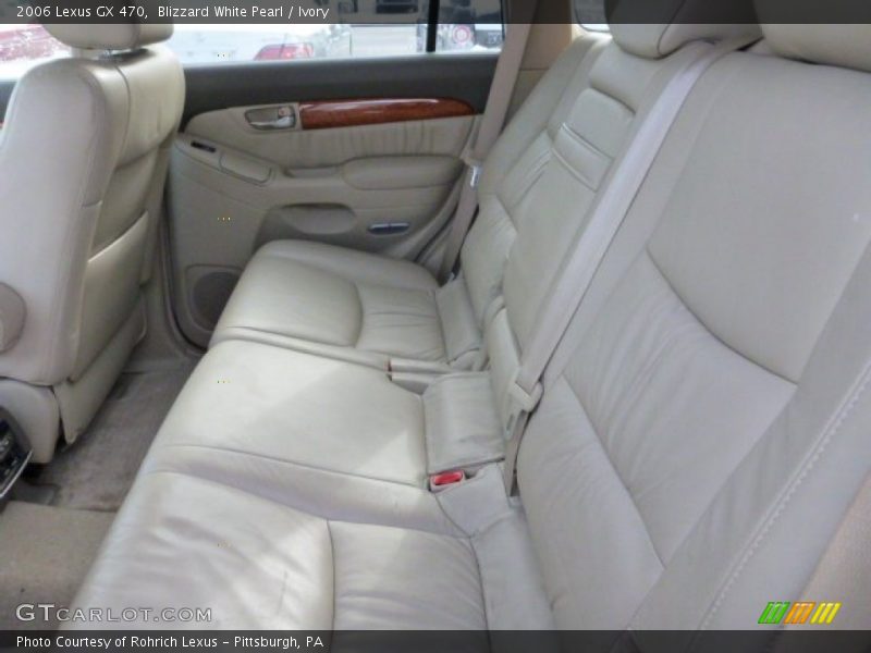 Rear Seat of 2006 GX 470