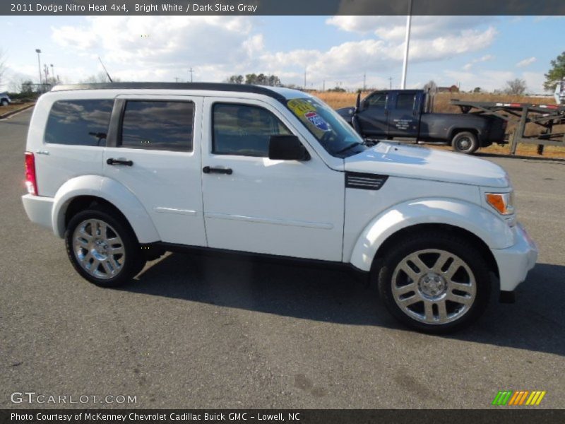 Bright White / Dark Slate Gray 2011 Dodge Nitro Heat 4x4