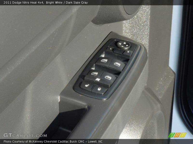 Bright White / Dark Slate Gray 2011 Dodge Nitro Heat 4x4