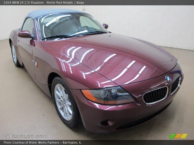 Front 3/4 View of 2004 Z4 2.5i Roadster