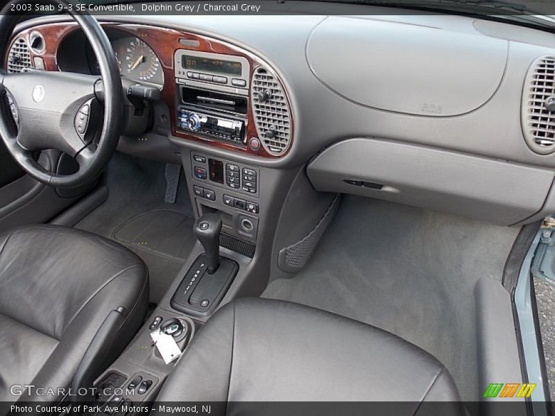 Dashboard of 2003 9-3 SE Convertible