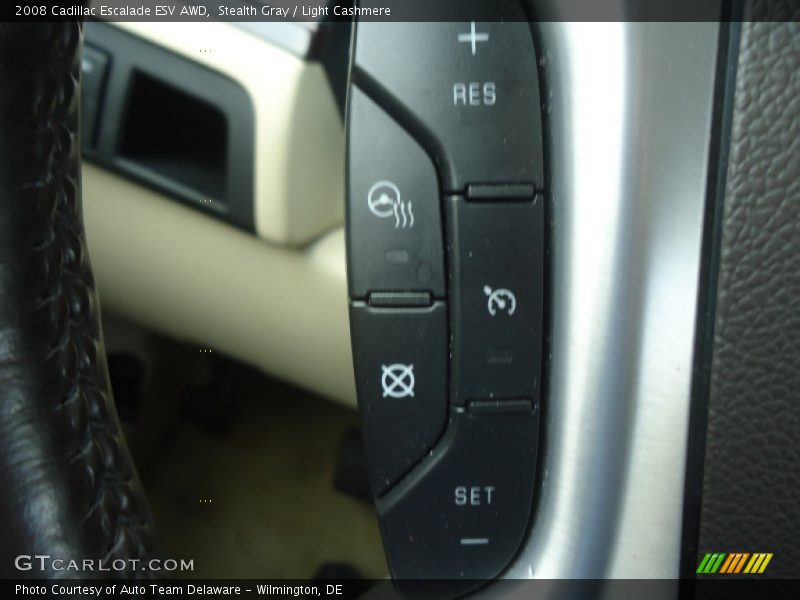 Controls of 2008 Escalade ESV AWD