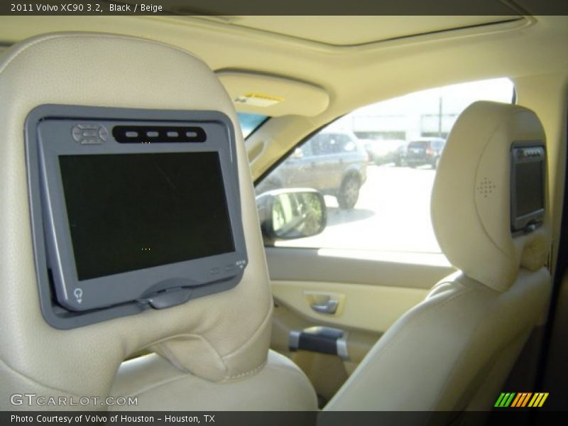 Black / Beige 2011 Volvo XC90 3.2