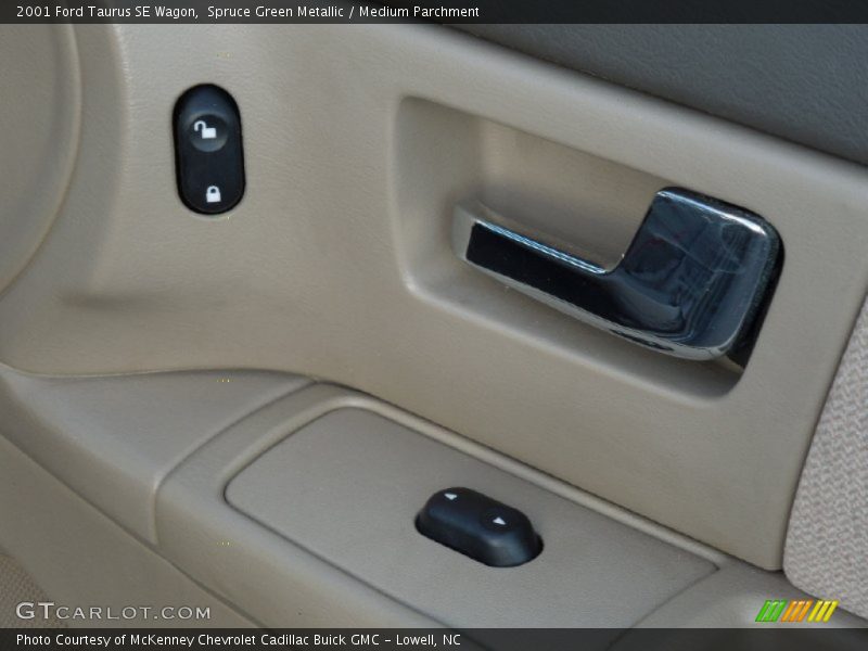 Spruce Green Metallic / Medium Parchment 2001 Ford Taurus SE Wagon