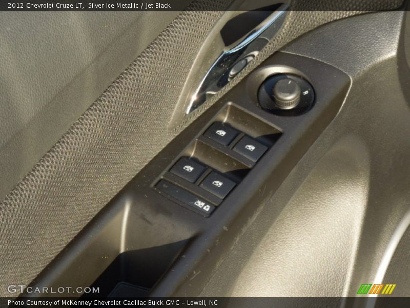 Silver Ice Metallic / Jet Black 2012 Chevrolet Cruze LT