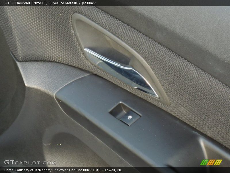 Silver Ice Metallic / Jet Black 2012 Chevrolet Cruze LT