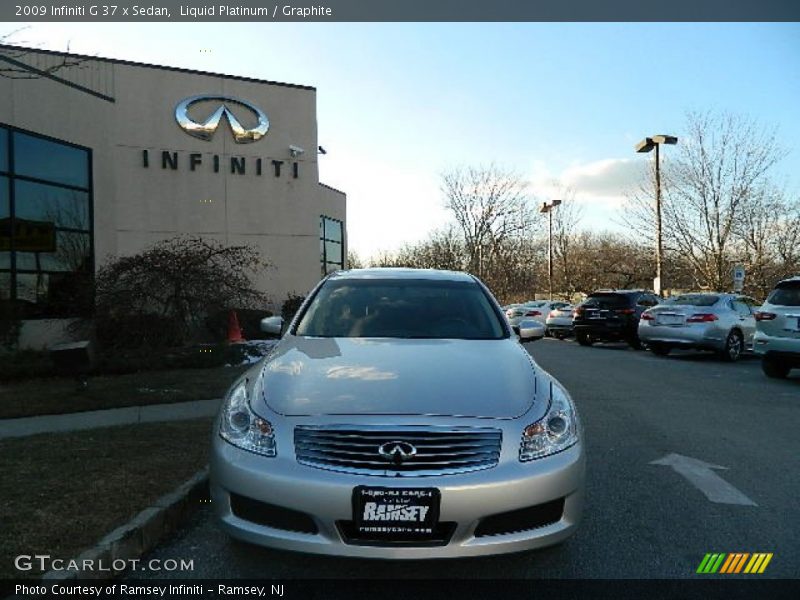 Liquid Platinum / Graphite 2009 Infiniti G 37 x Sedan