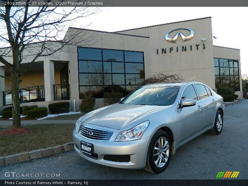 Liquid Platinum / Graphite 2009 Infiniti G 37 x Sedan