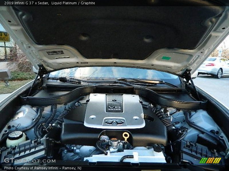 Liquid Platinum / Graphite 2009 Infiniti G 37 x Sedan