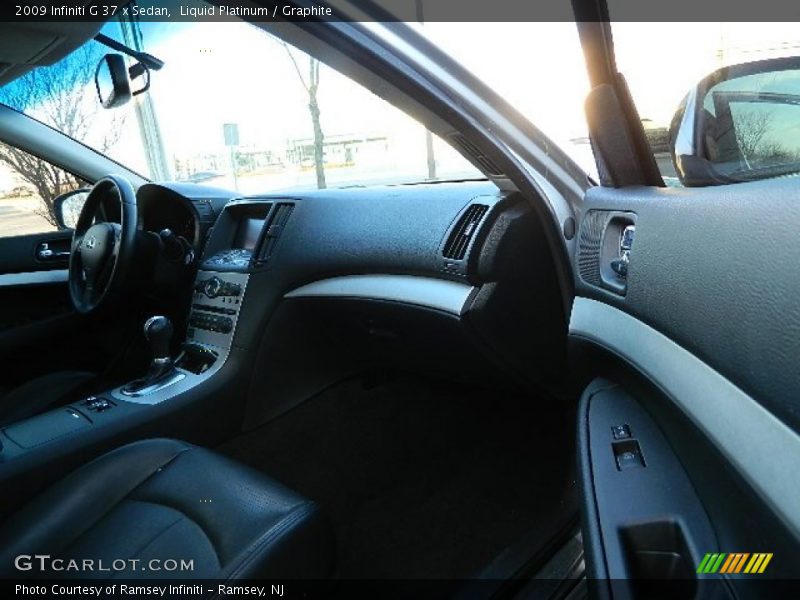 Liquid Platinum / Graphite 2009 Infiniti G 37 x Sedan