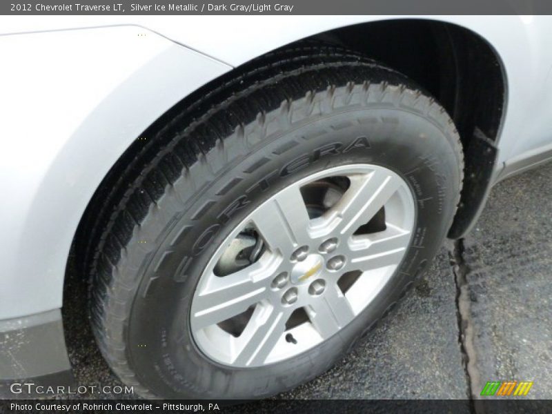 Silver Ice Metallic / Dark Gray/Light Gray 2012 Chevrolet Traverse LT