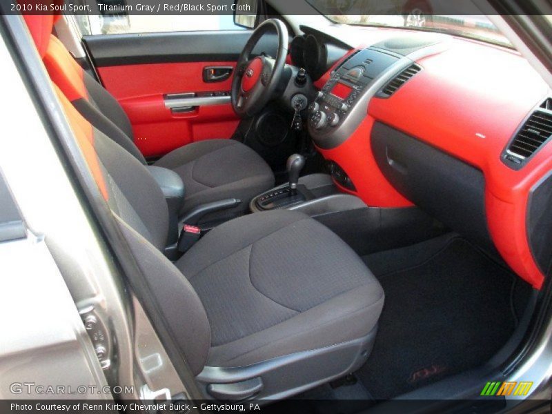 Titanium Gray / Red/Black Sport Cloth 2010 Kia Soul Sport