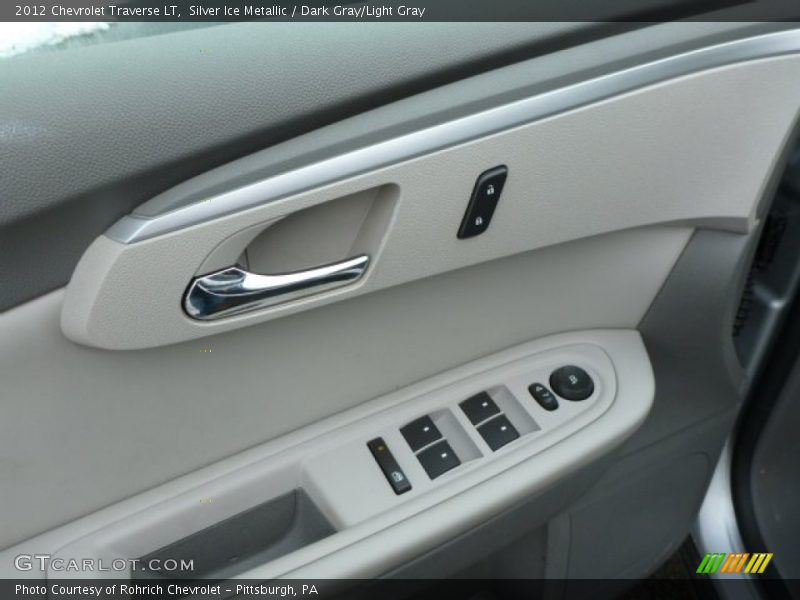 Silver Ice Metallic / Dark Gray/Light Gray 2012 Chevrolet Traverse LT