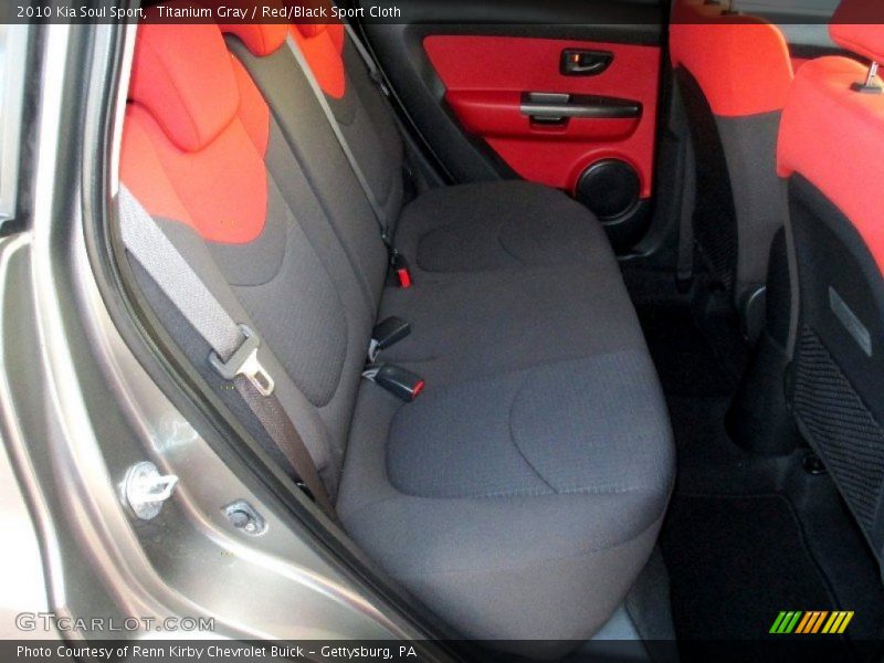 Titanium Gray / Red/Black Sport Cloth 2010 Kia Soul Sport