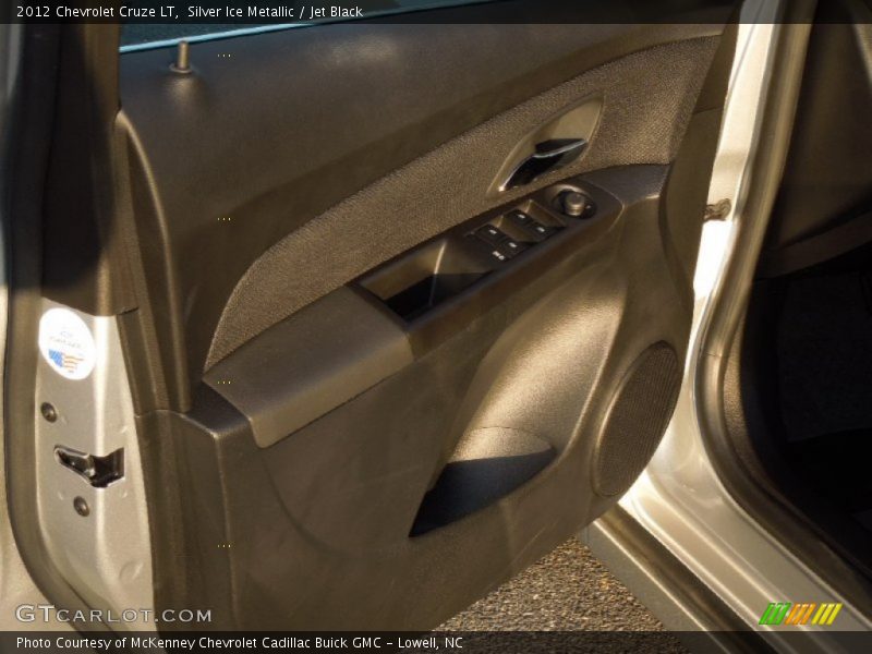 Silver Ice Metallic / Jet Black 2012 Chevrolet Cruze LT