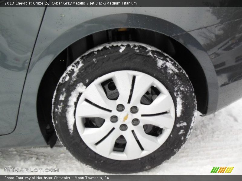 Cyber Gray Metallic / Jet Black/Medium Titanium 2013 Chevrolet Cruze LS