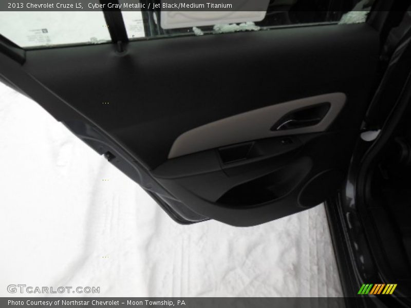 Cyber Gray Metallic / Jet Black/Medium Titanium 2013 Chevrolet Cruze LS