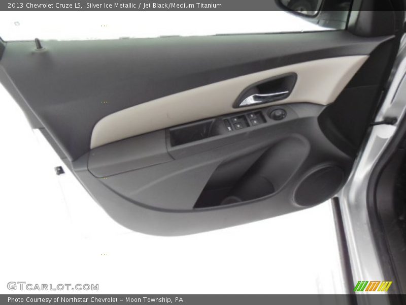 Silver Ice Metallic / Jet Black/Medium Titanium 2013 Chevrolet Cruze LS