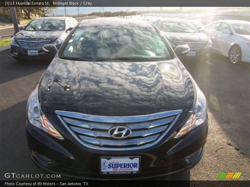 Midnight Black / Gray 2013 Hyundai Sonata SE