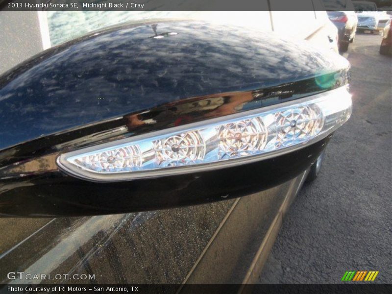 Midnight Black / Gray 2013 Hyundai Sonata SE