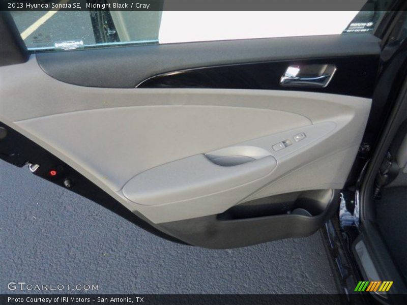 Midnight Black / Gray 2013 Hyundai Sonata SE