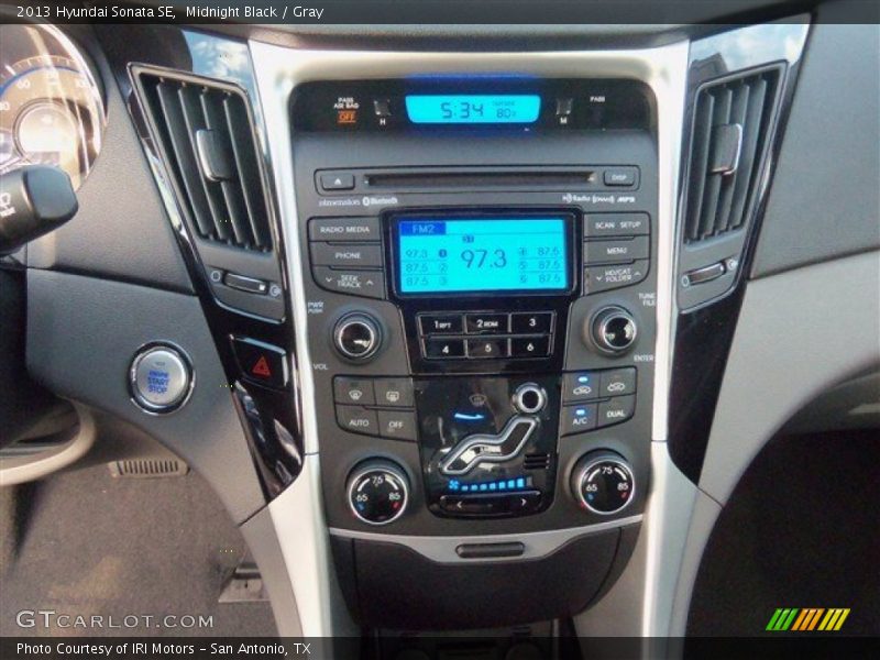 Midnight Black / Gray 2013 Hyundai Sonata SE