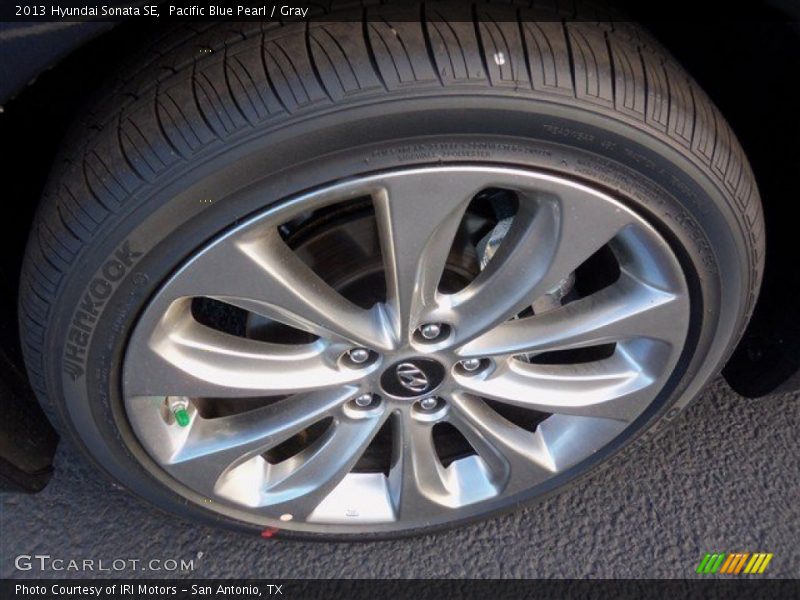 Pacific Blue Pearl / Gray 2013 Hyundai Sonata SE