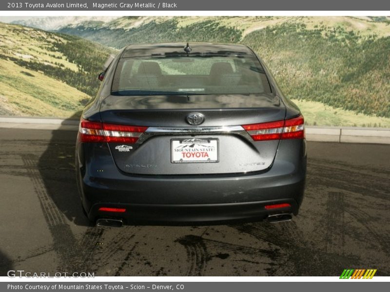 Magnetic Gray Metallic / Black 2013 Toyota Avalon Limited