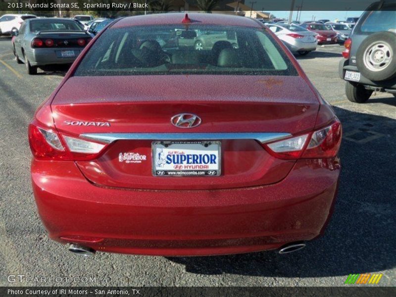 Sparkling Ruby / Black 2013 Hyundai Sonata SE