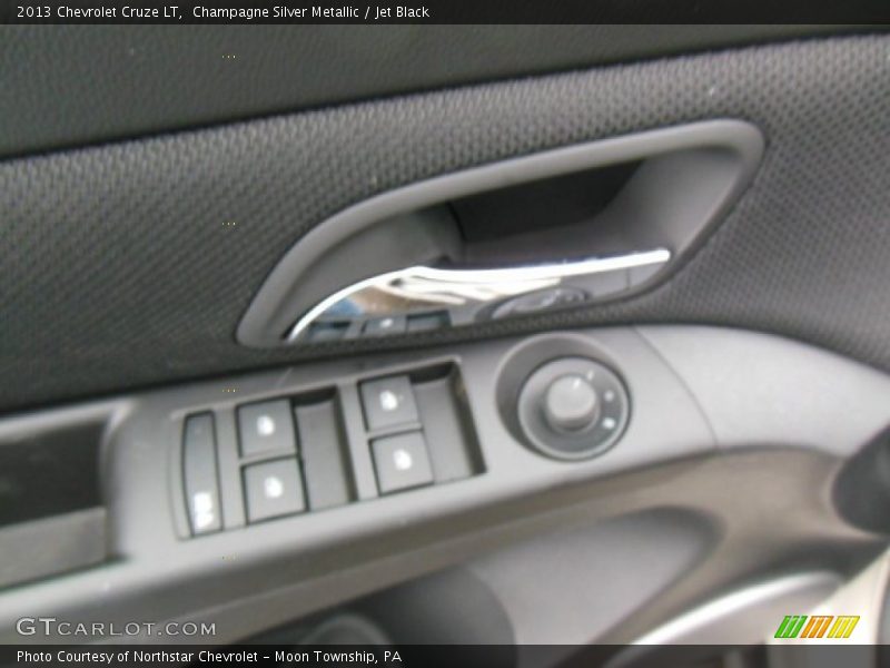 Champagne Silver Metallic / Jet Black 2013 Chevrolet Cruze LT