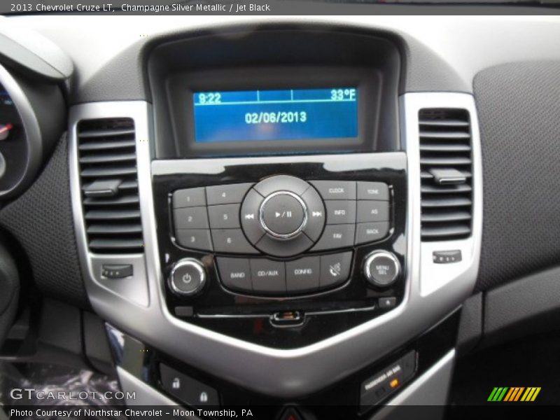 Champagne Silver Metallic / Jet Black 2013 Chevrolet Cruze LT