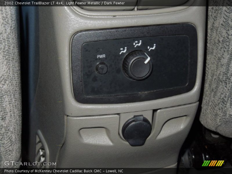 Light Pewter Metallic / Dark Pewter 2002 Chevrolet TrailBlazer LT 4x4