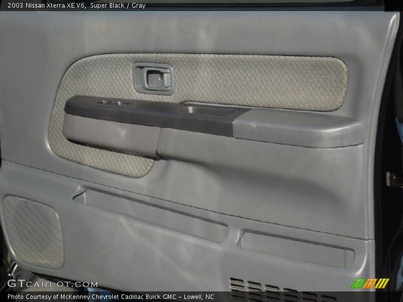 Super Black / Gray 2003 Nissan Xterra XE V6