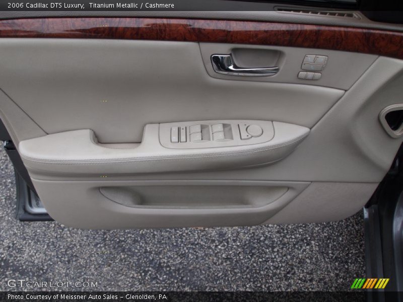 Titanium Metallic / Cashmere 2006 Cadillac DTS Luxury