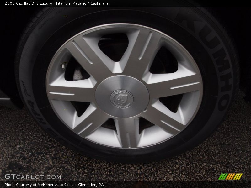 Titanium Metallic / Cashmere 2006 Cadillac DTS Luxury