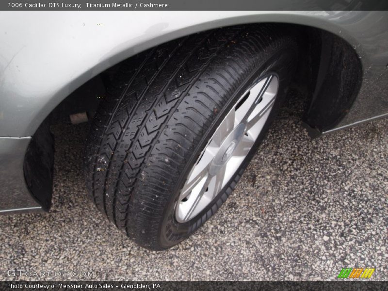 Titanium Metallic / Cashmere 2006 Cadillac DTS Luxury