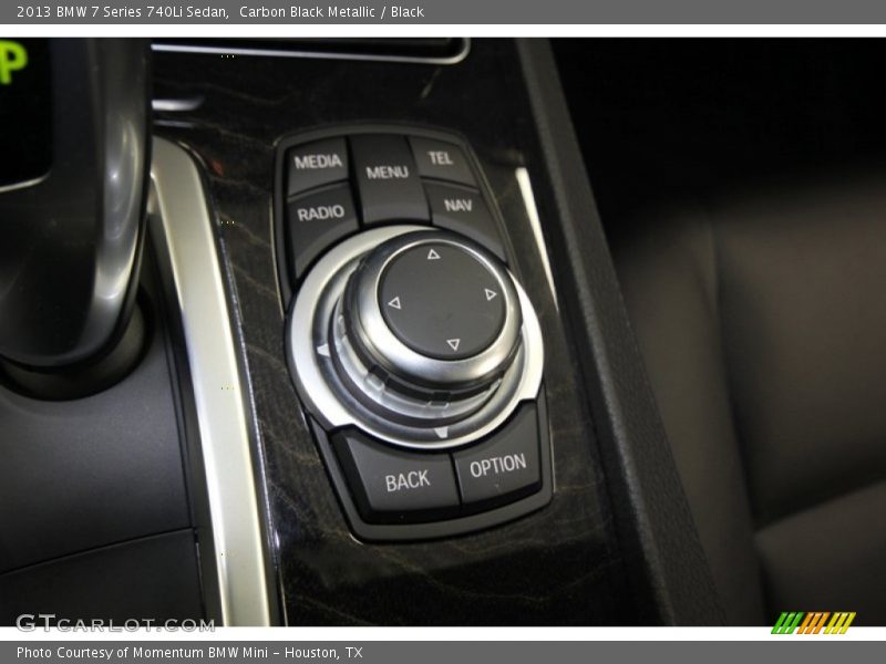 Controls of 2013 7 Series 740Li Sedan