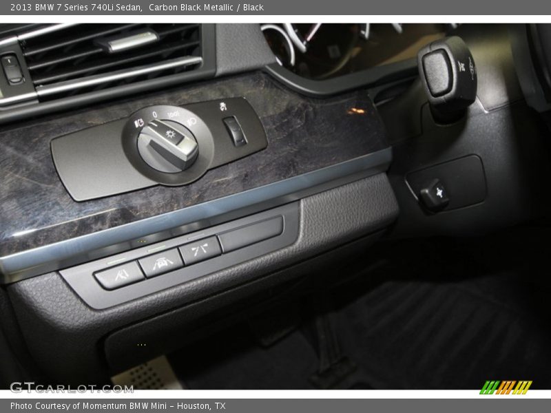 Controls of 2013 7 Series 740Li Sedan