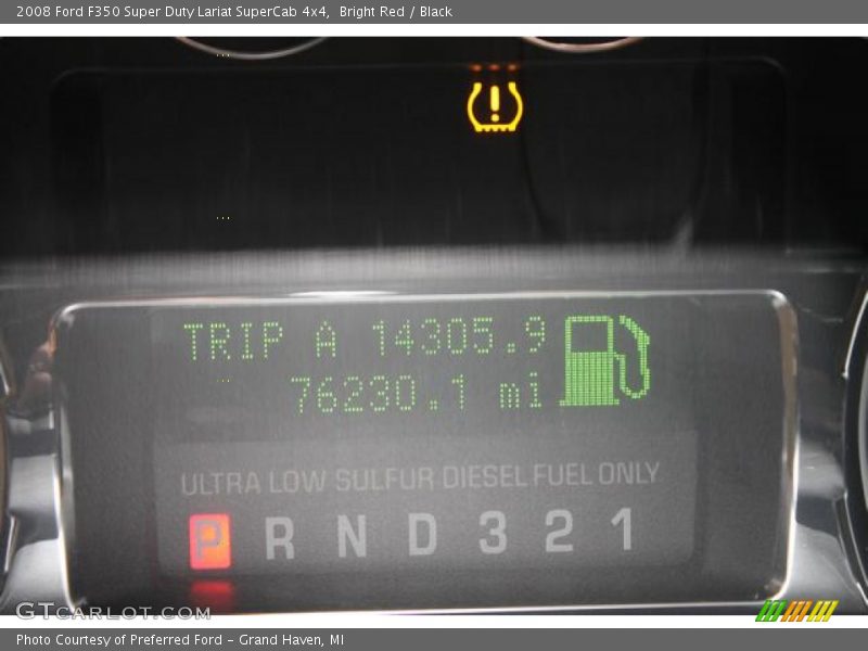 Bright Red / Black 2008 Ford F350 Super Duty Lariat SuperCab 4x4
