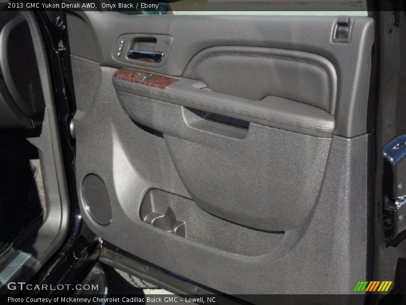 Onyx Black / Ebony 2013 GMC Yukon Denali AWD