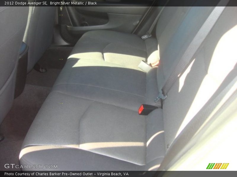 Bright Silver Metallic / Black 2012 Dodge Avenger SE