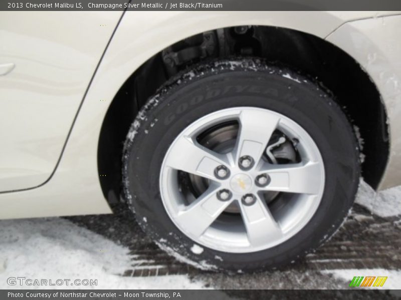 Champagne Silver Metallic / Jet Black/Titanium 2013 Chevrolet Malibu LS