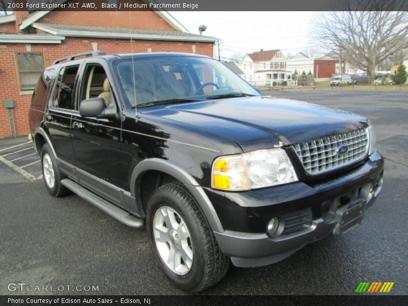 Front 3/4 View of 2003 Explorer XLT AWD