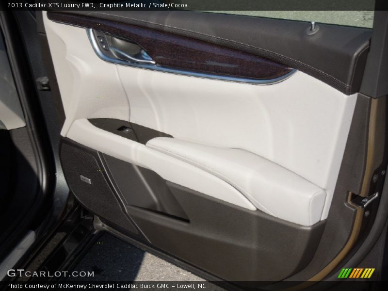 Graphite Metallic / Shale/Cocoa 2013 Cadillac XTS Luxury FWD